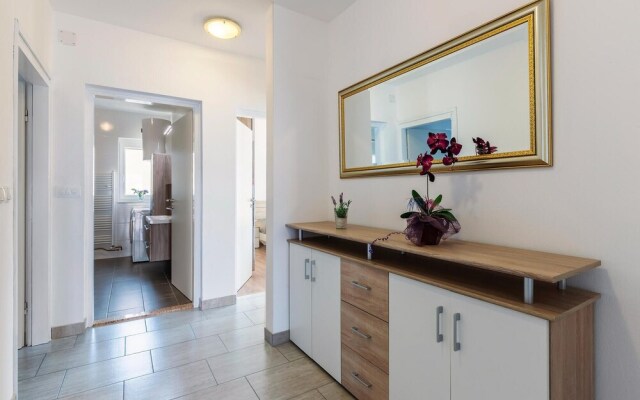 Stunning Home in Labin With Wifi and 5 Bedrooms