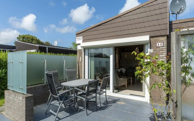 Modern Bungalow Close to the Beach