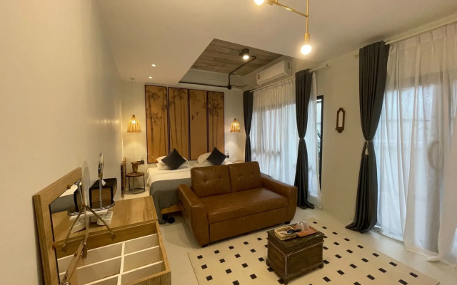YOLO Bangkok Boutique Hotel
