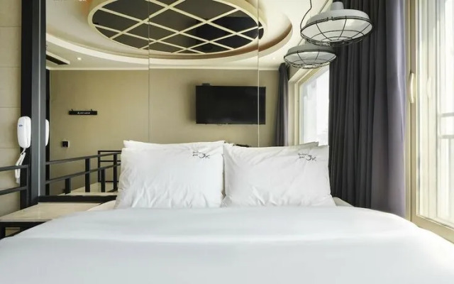 Busan Myeongji Oceanview JK Hotel