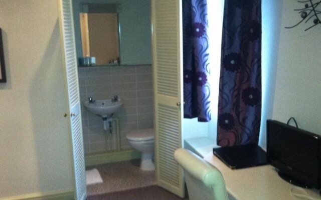 Dimple Well Lodge Hotel