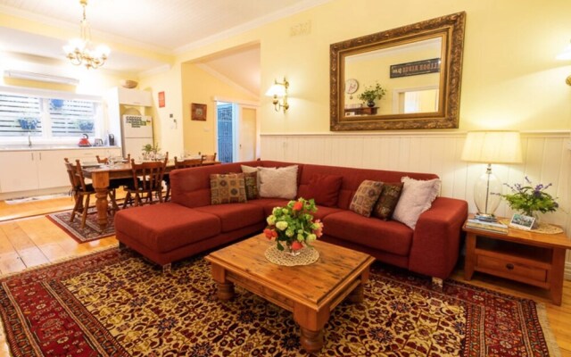 Brentwood Cottage