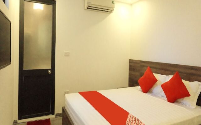 OYO 270 Xumi Hotel