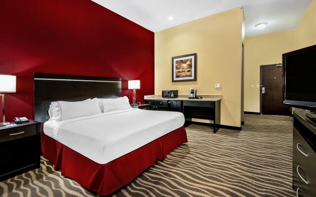 Holiday Inn Express & Suites Cotulla by IHG