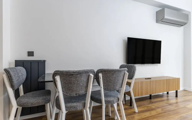 Modern Furnished Comfy 2 1 Flat in Sisli