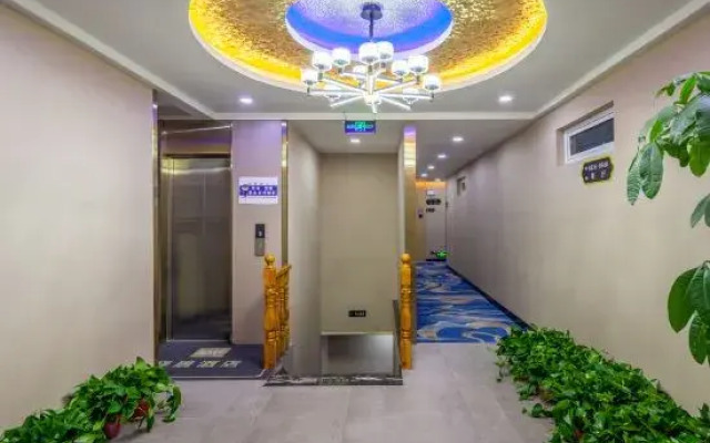Ease Hotel (Taiyuan Cai Da South Campus South Railway Station)