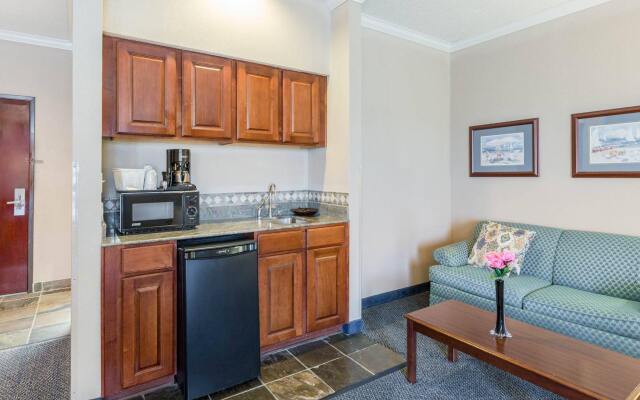 Quality Inn & Suites Seabrook - NASA - Kemah