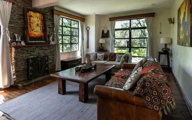 Punda Milias Lodge