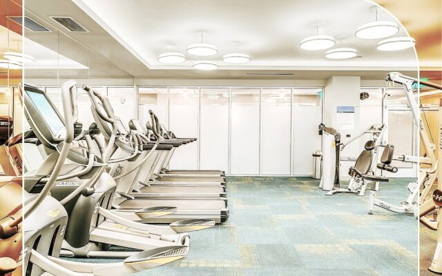 NUOVO - Center City Apartments