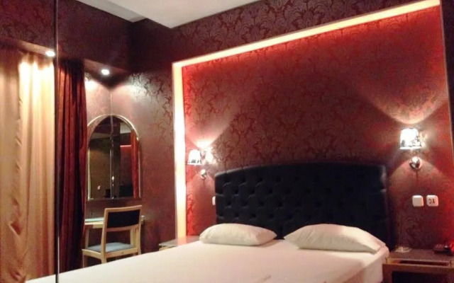Kreoli Hotel