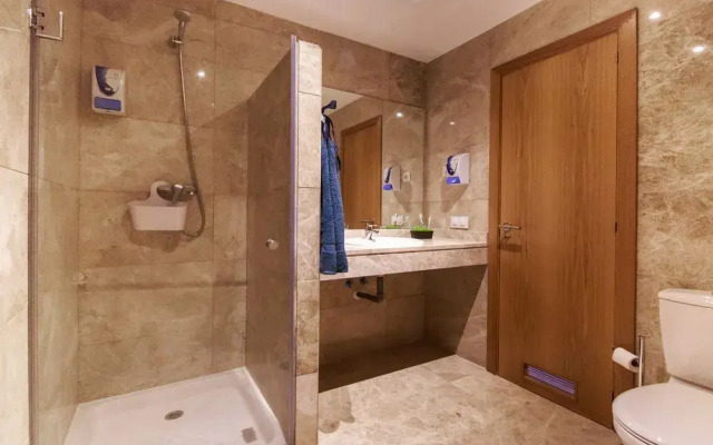 Sea & Wave Puerta del mar