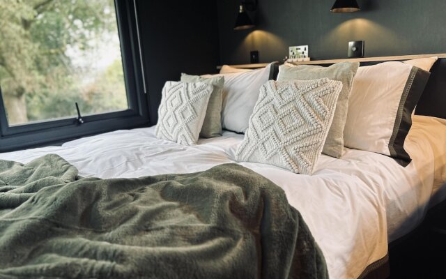 Stunning 1-bed Luxury Lodge on Teign River