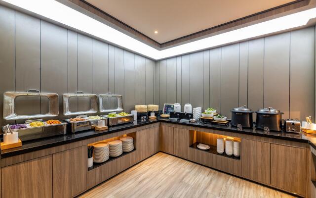 Hanting Hotel Kuitun Sanyang Plaza