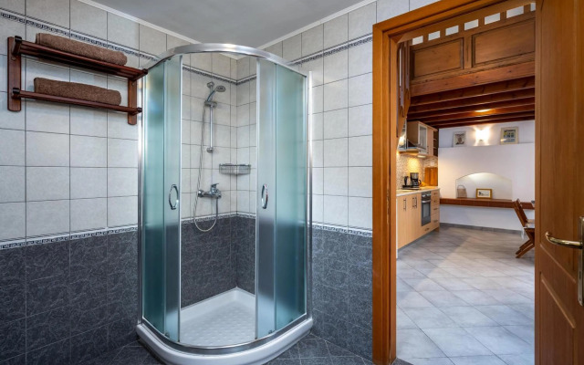 OverThe Sea Apartments