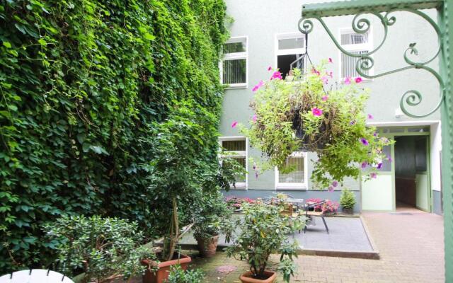 Apartments Kolo 77