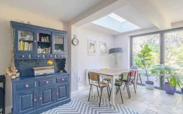 Beautiful & Modern 3BD House- Kennington!