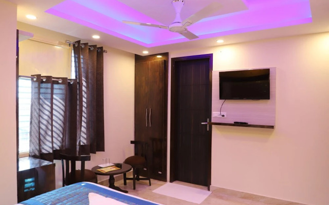 Airport Hotel Shivaka Inn