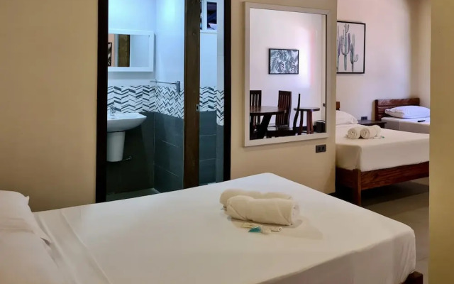 Den Den Guesthouse