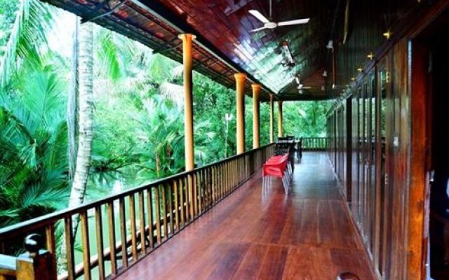 Backwater Retreat - Honeymoon House
