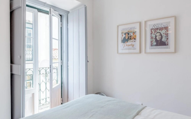 Alfama Spacious and Central Apartment, By TimeCooler