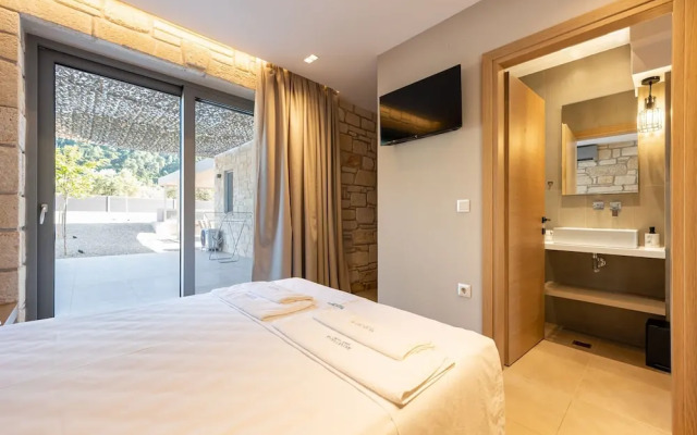 Terra Petra Luxury Villas - Gaia Villa