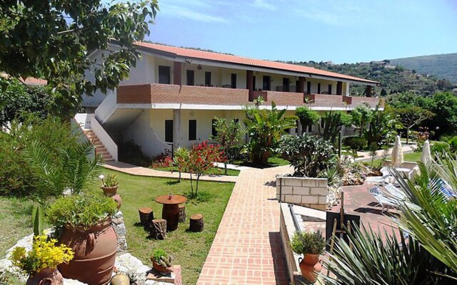 House Heaven Capo Vaticano 32400