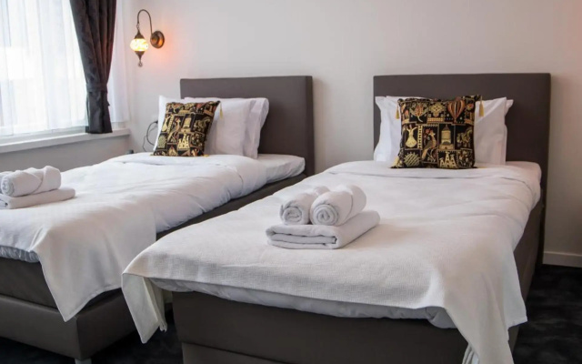 Guzy hotel
