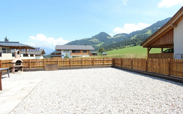 Urban Apartment in Itter near Edelweiss Communal Pool & Ski Lift