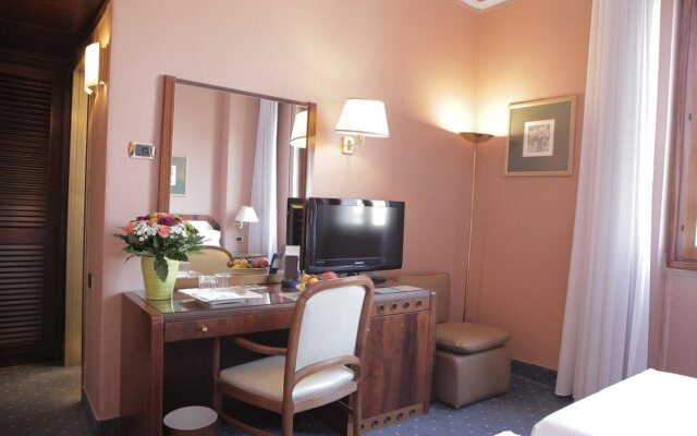 Hotel Bristol