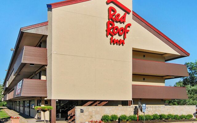 Red Roof Inn Toledo - University