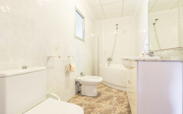Chalet Falcó with Private Pool and Garden