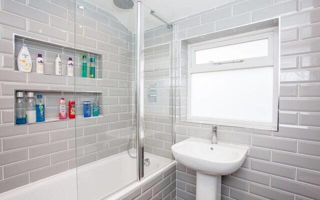 4 Bedroom Victorian House in East Dulwich