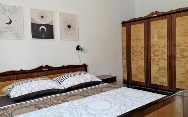 Apartments Ljilja sea view