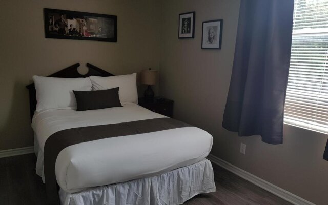 Cozy 1-Bedroom Suite #17 by Amazing Property Rentals