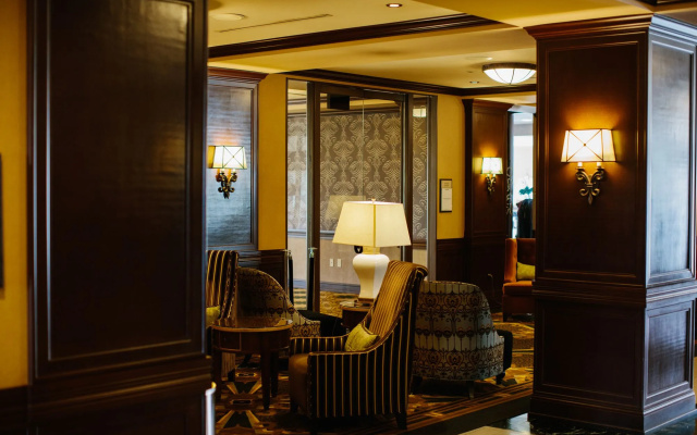 Hotel Julien Dubuque