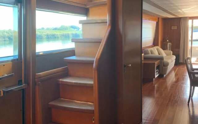 Davidon Yacht