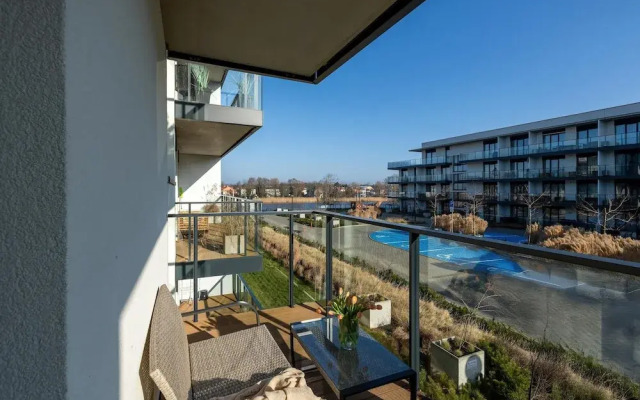 Apartment in Dziwnow With River View & Spa