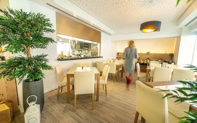 Sky Bel by Garden Hotels