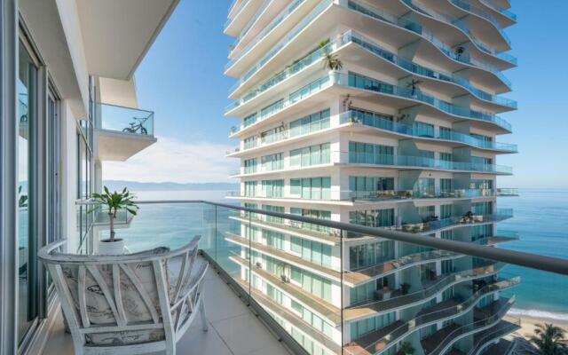 ICONTower2-1401 Icon - Panoramic Views Ocean, Beach, Best Pool