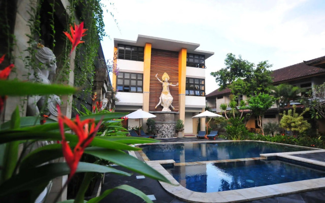 Sandat Hotel Legian