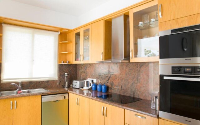 Eliofos Luxury Villa