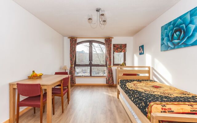 NEW Bright and Sunny Flat in Oxford City Centre