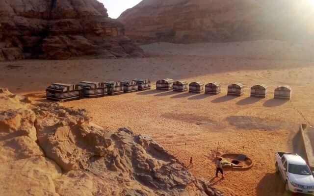 Wadi Rum castle camp