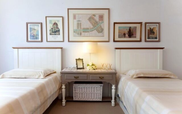 Victory Court, 6/3-7 Columbia Close 'Pelican Shores'