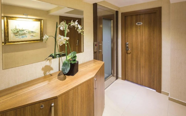 BGuest Hotel & Residence