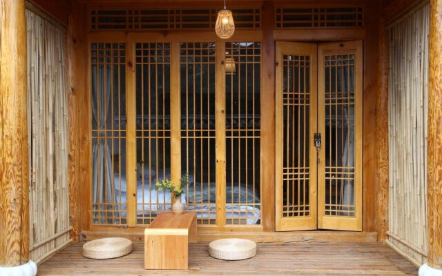 Dali Shaxi Moss Inn