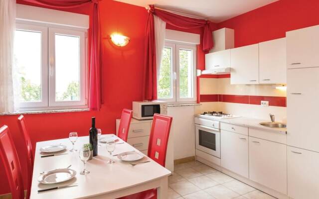 Awesome Apartment in Makarska With 1 Bedrooms and Wifi