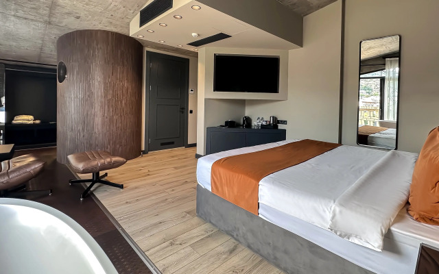 Sandali Metekhi Boutique Hotel