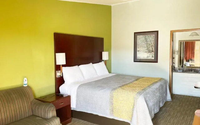 Express Inn Thomson