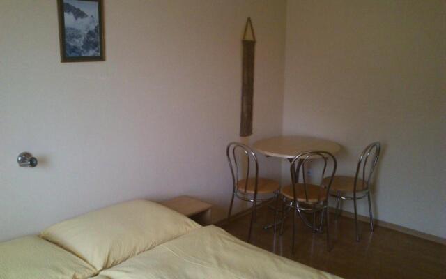 Privat 107